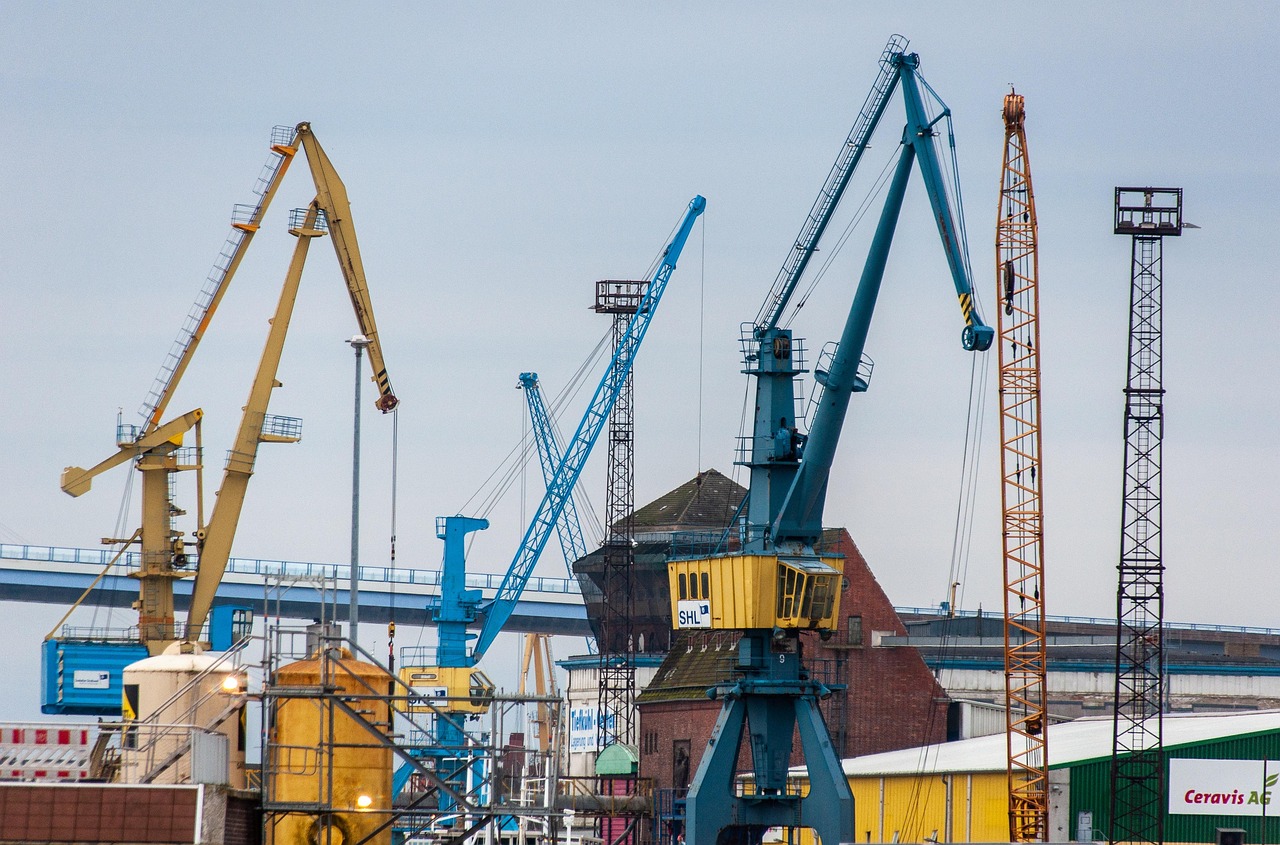 Cranes, industry, crane system — Never Miss a Snap: CrackStreams NFL Live Coverage