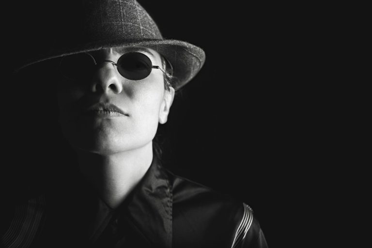 Man, hat, glasses — Optimizing Forex Trading with Metatrader 4 on iOS